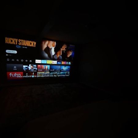 Brand New Cozy Modern Bungalow W/Hot Tub+Movieroom 7 Min From Uptown Charlotte Kültér fotó