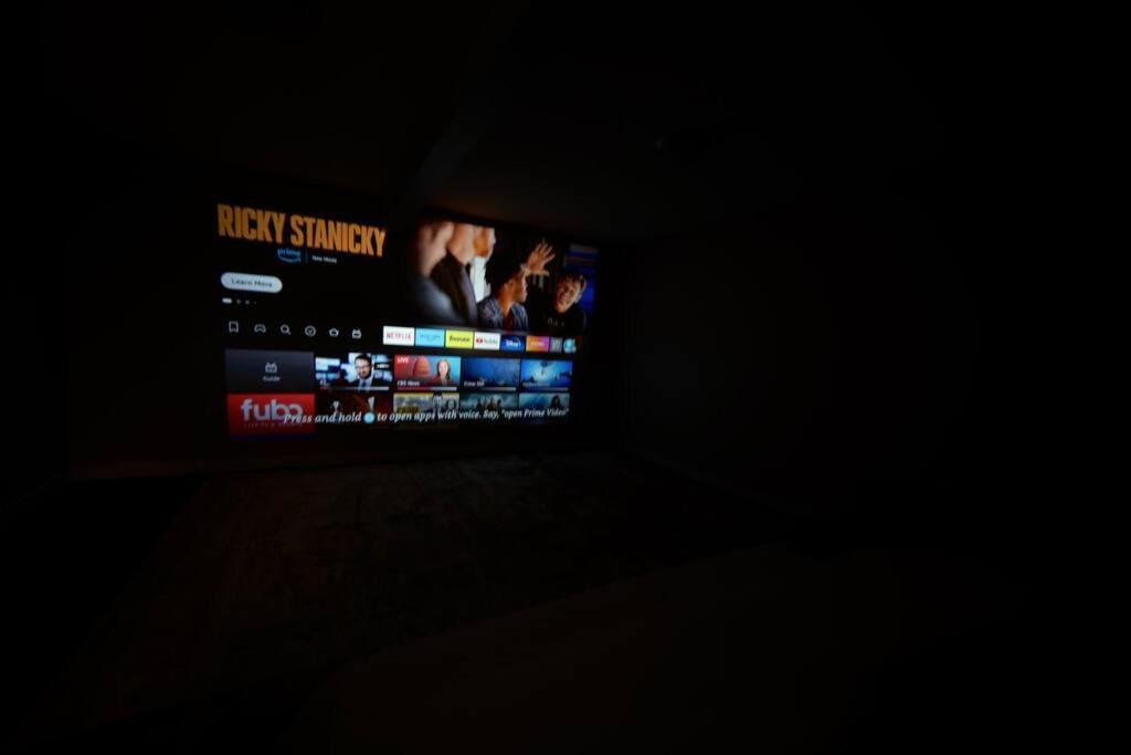 Brand New Cozy Modern Bungalow W/Hot Tub+Movieroom 7 Min From Uptown Charlotte Kültér fotó