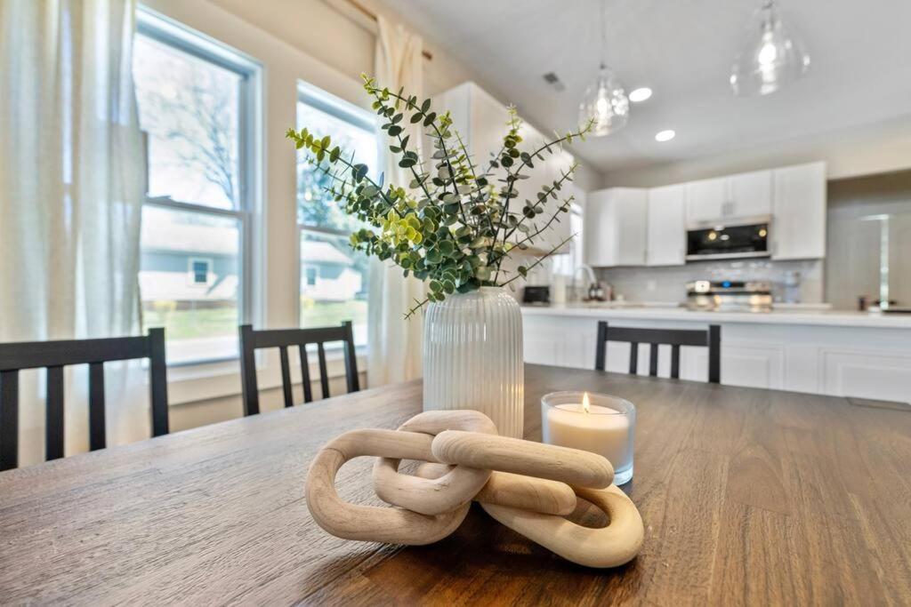Brand New Cozy Modern Bungalow W/Hot Tub+Movieroom 7 Min From Uptown Charlotte Kültér fotó